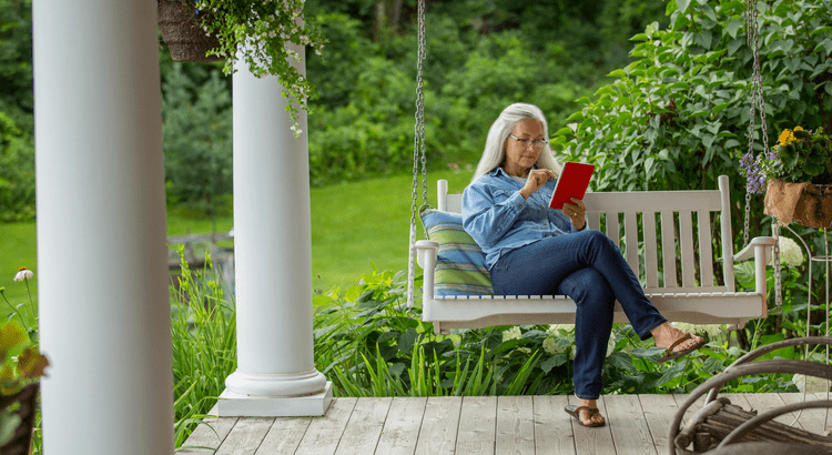 Is It Better To Buy Now or Wait for Lower Mortgage Rates?